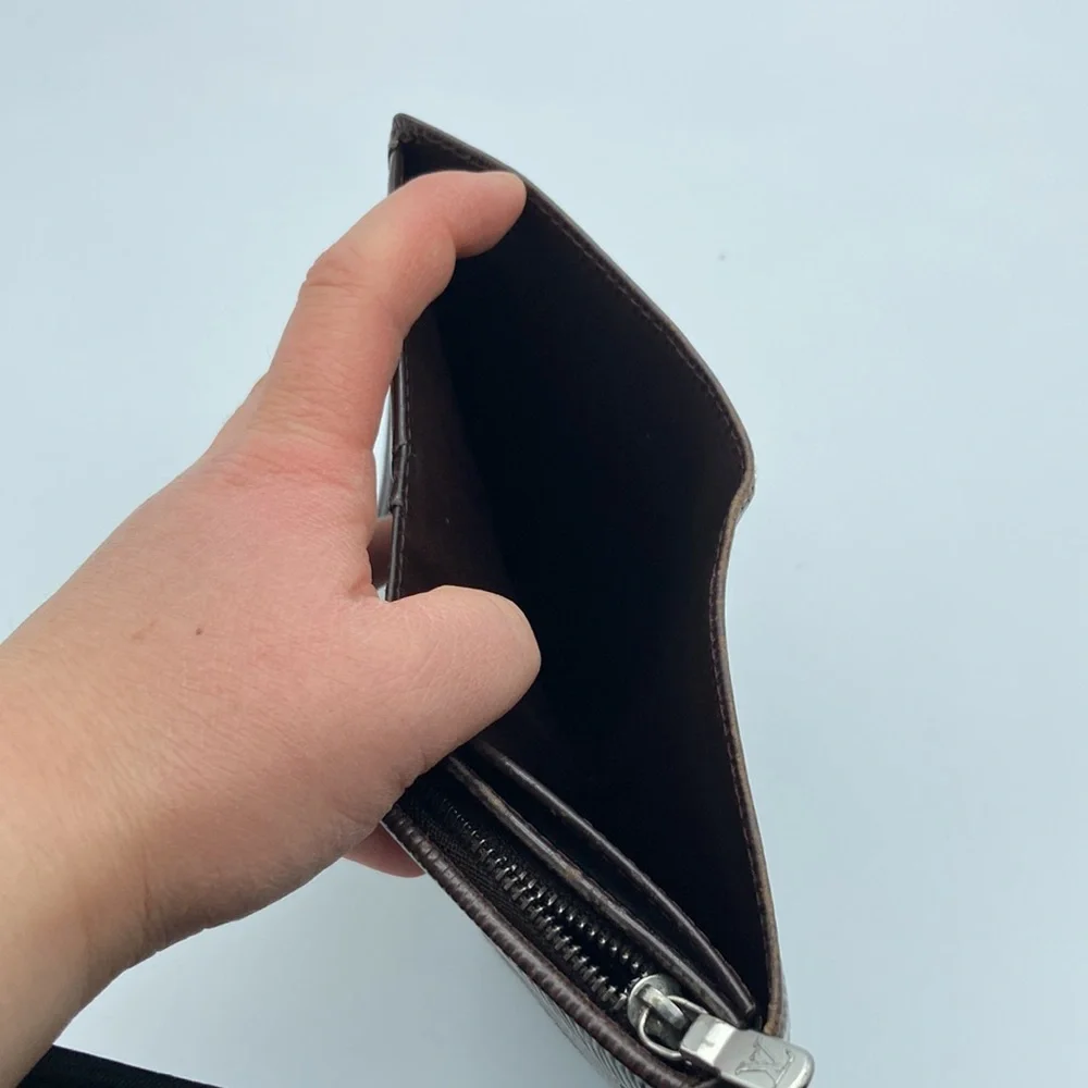 LOUIS VUITTON DARK BROWN EPI WALLET